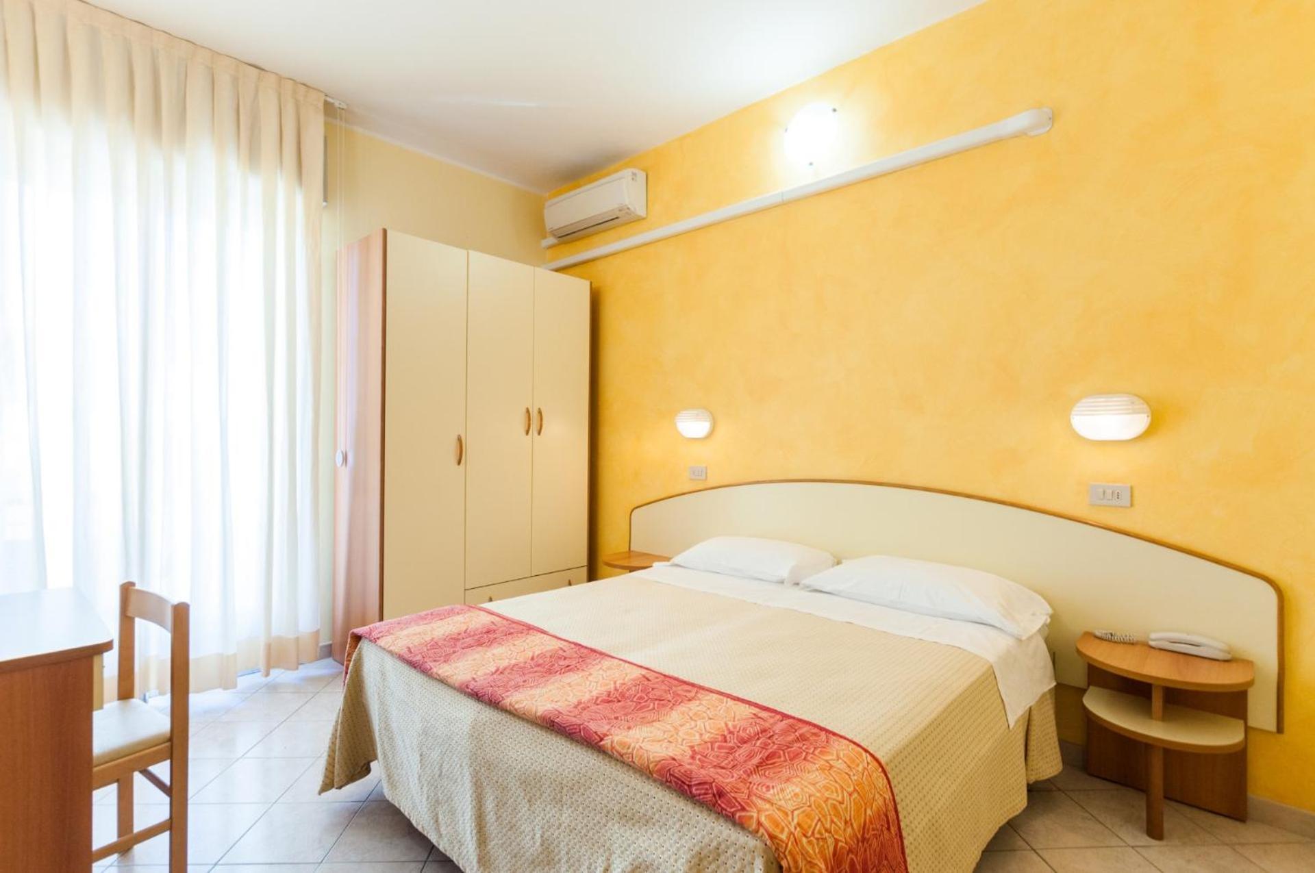 Hotel De La Ville Rimini Extérieur photo