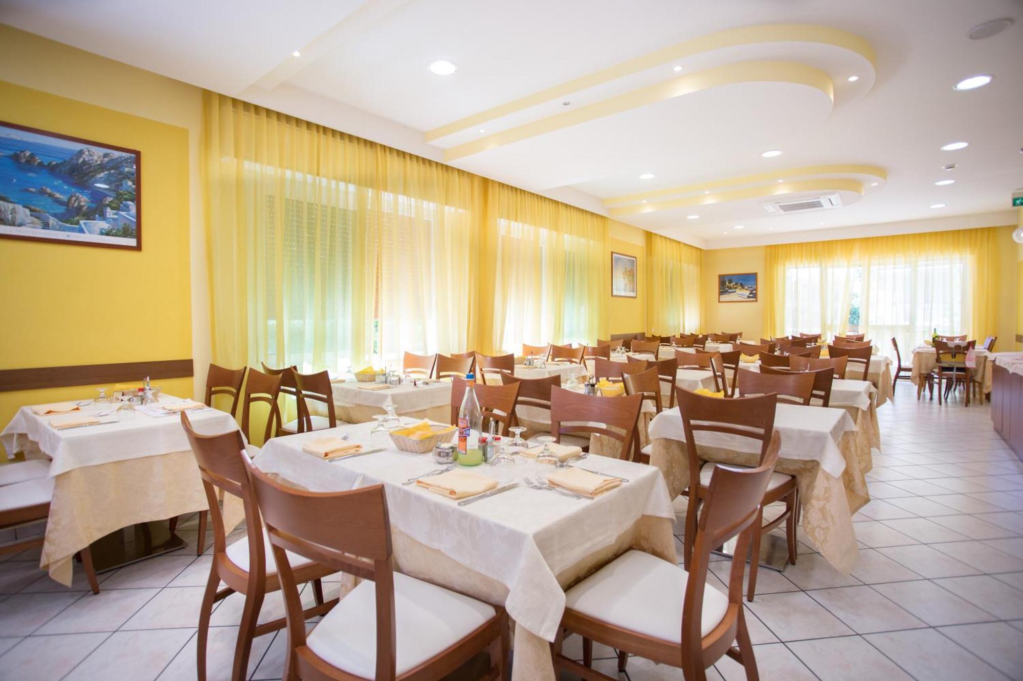 Hotel De La Ville Rimini Extérieur photo